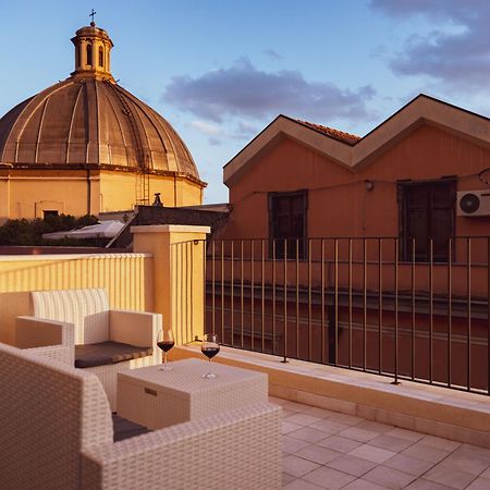 Luxury Suite La Terrazza In Pieno Centro In Кальяри Экстерьер фото